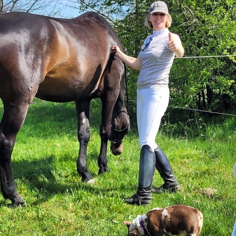 Kirstin Hennemann mit Pferd